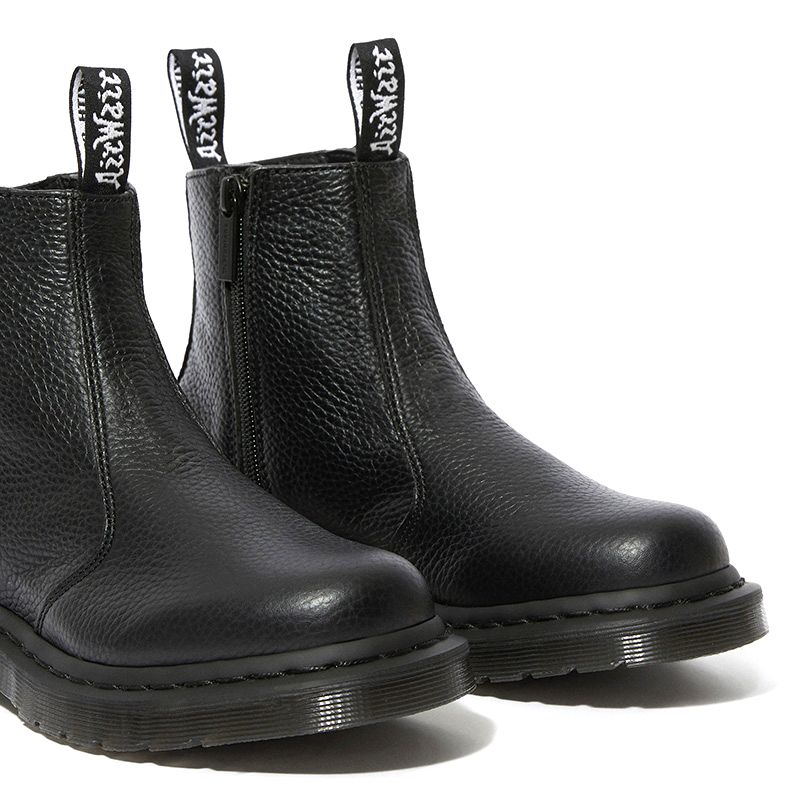 dr-martens-2976-women-s-leather-zipper-chelsea-boots-in-black-aunt