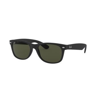 Ray-Ban New Wayfarer Classic Sunglasses in Black Rubber with Non Polarized Green Solid Lenses