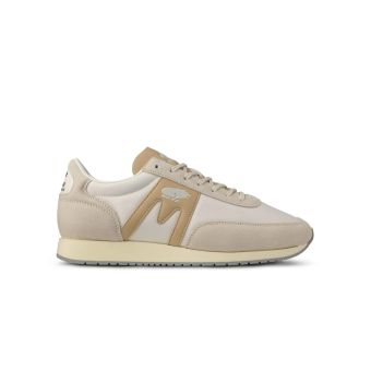 Karhu Albatross 82 in Whitecap Grey/Toasted Almond