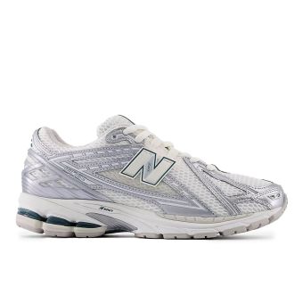 New Balance Unisex 1906R in Silver metalic with sea salt and new spruce