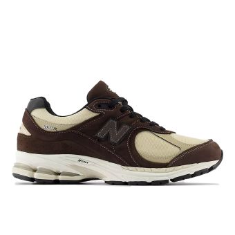 New Balance Unisex 2002RX Gore-Tex in Black coffee with sandstone and stoneware