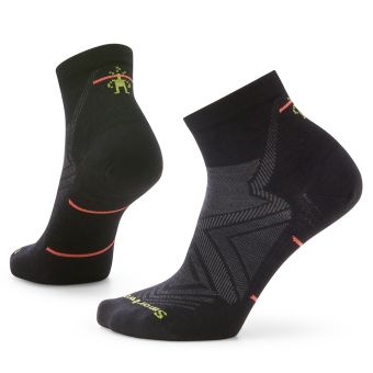 Smartwool Women's Run Zero Cushion Ankle Socks in Black