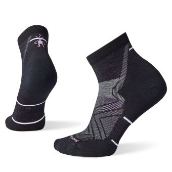 Smartwool Women's Run Targeted Cushion Ankle Socks in Black