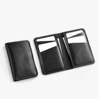 Fab Vertical Wallet in Black